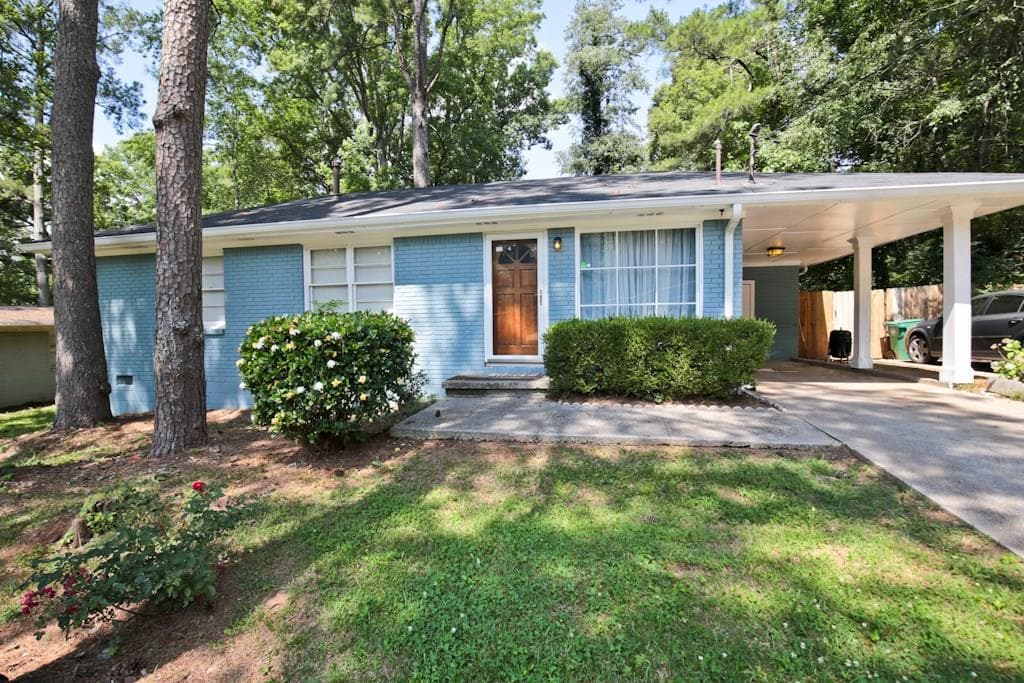 3 bedroom, 1,624 sq ft single family residence sold at 2937 Horse Shoe Drive, Atlanta, GA 30316