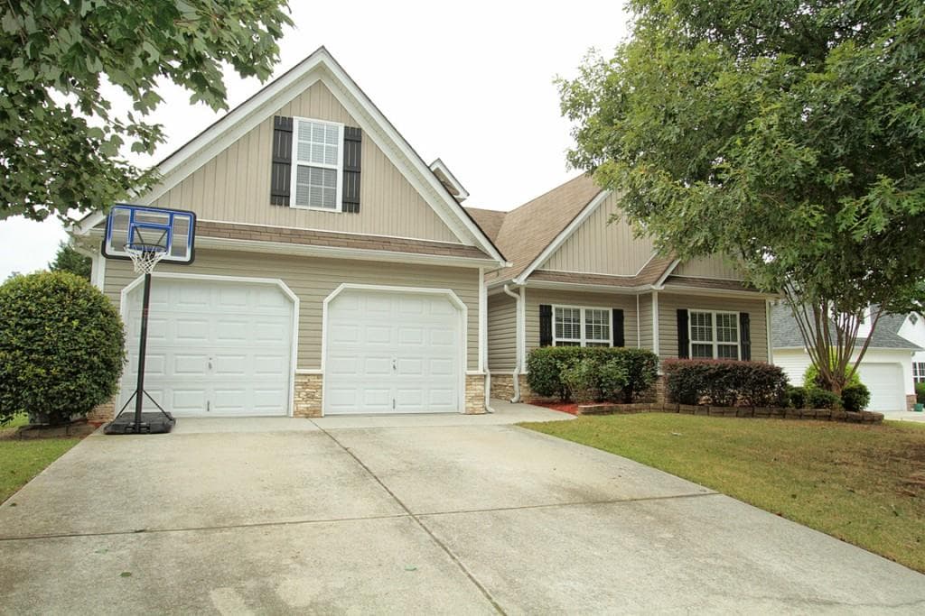 3 bedroom, 1,722 sq ft single family residence sold at 2418 Radcliff Drive, Lawrenceville, GA 30043