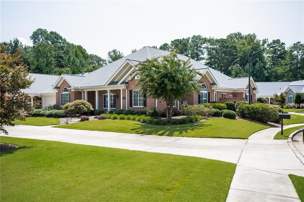 3 bedroom, 1,878 sq ft condominium sold at 2146 Arbor Oaks Drive, Marietta, GA 30062
