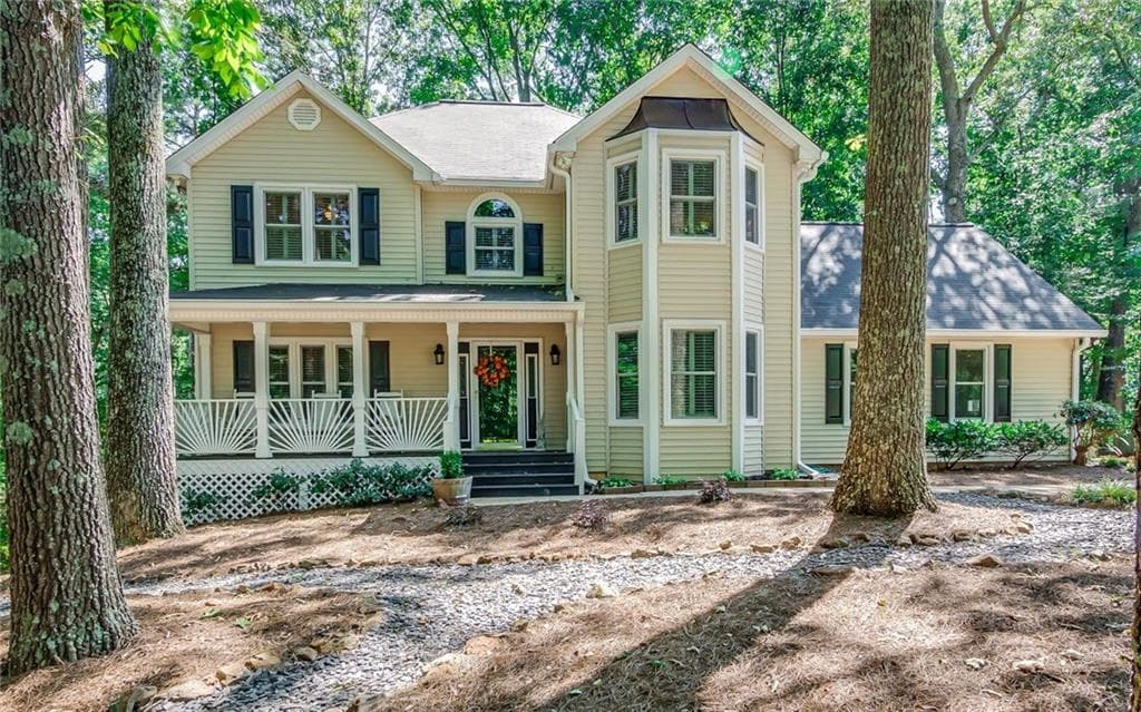 3 bedroom, 3,109 sq ft single family residence sold at 303 Mark Court, Woodstock, GA 30188