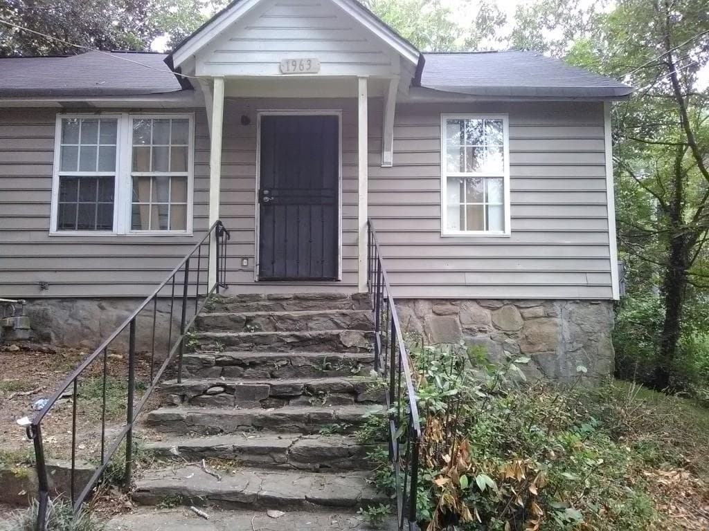 2 bedroom, 708 sq ft single family residence sold at 1963 Morehouse Drive, Atlanta, GA 30314