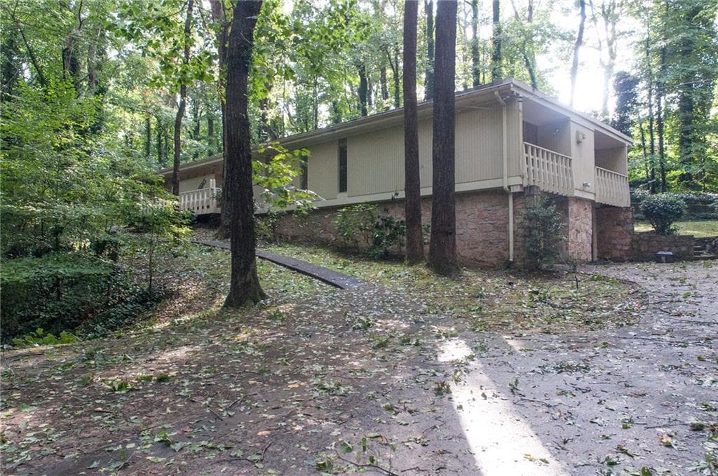 4 bedroom, 2,676 sq ft single family residence sold at 1152 Oriole Drive, Atlanta, GA 30311
