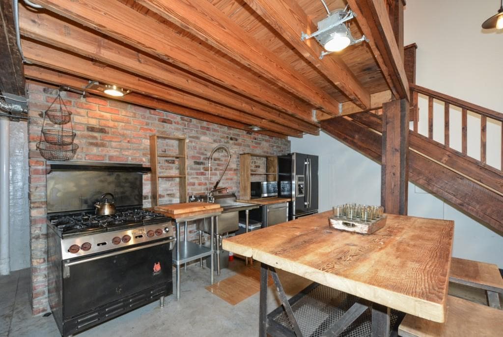 2 bedroom condominium sold at 1570 Dekalb Avenue D, Atlanta, GA 30307