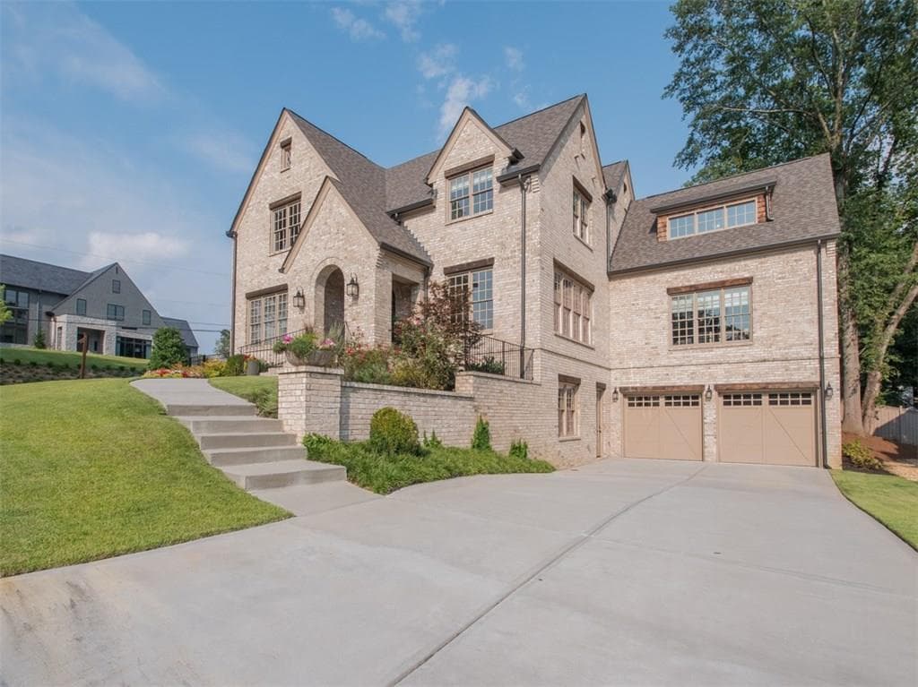 4 bedroom, 4,039 sq ft single family residence sold at 1849 Rock Springs Lane, Atlanta, GA 30324