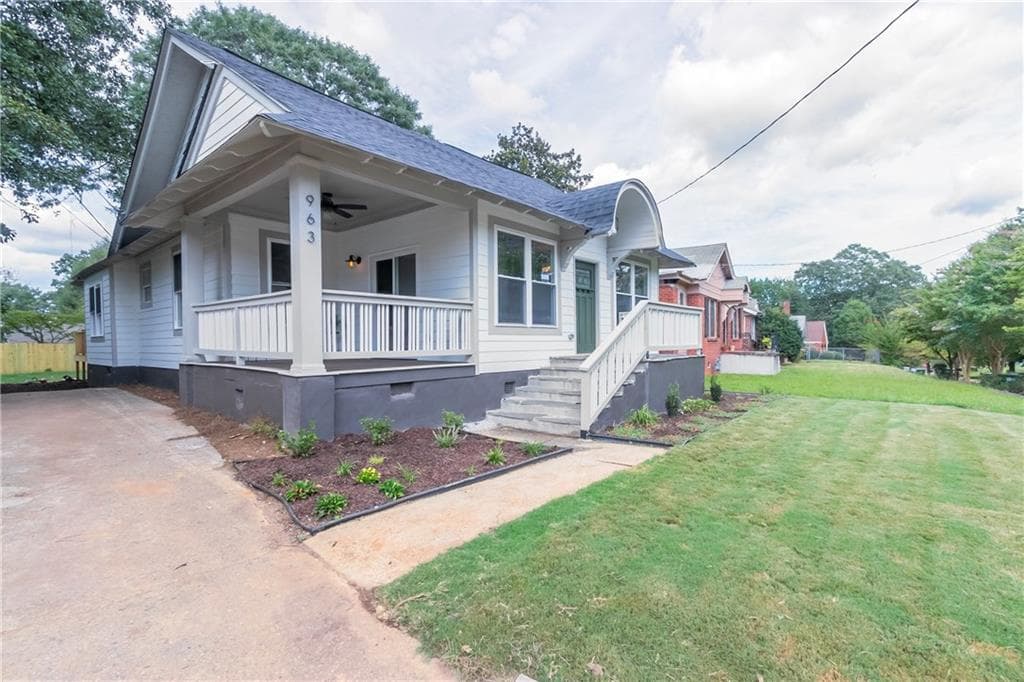 4 bedroom single family residence sold at 963 Katherwood Drive, Atlanta, GA 30310
