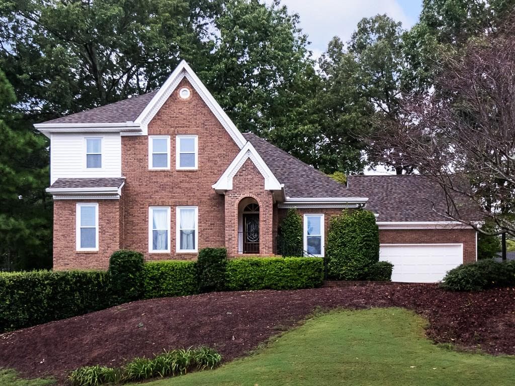 5 bedroom, 3,254 sq ft single family residence sold at 1070 Karen Court, Smyrna, GA 30082