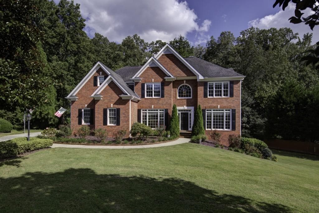 7 bedroom, 3,452 sq ft single family residence sold at 1715 Harvest Circle, Alpharetta, GA 30004