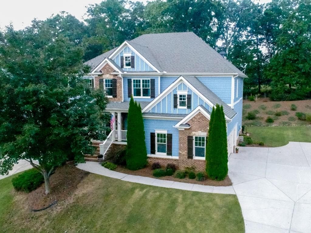 6 bedroom, 3,615 sq ft single family residence sold at 742 Crescent Circle, Holly Springs, GA 30115