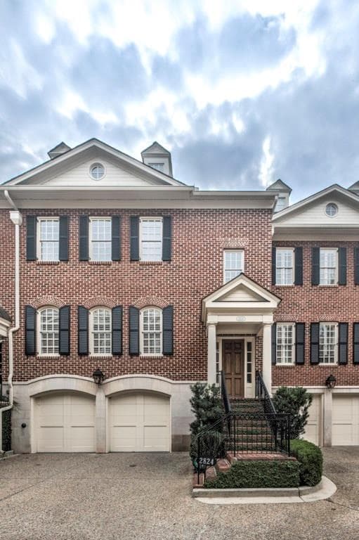 4 bedroom townhouse sold at 2824 Rumson Court 14, Atlanta, GA 30305