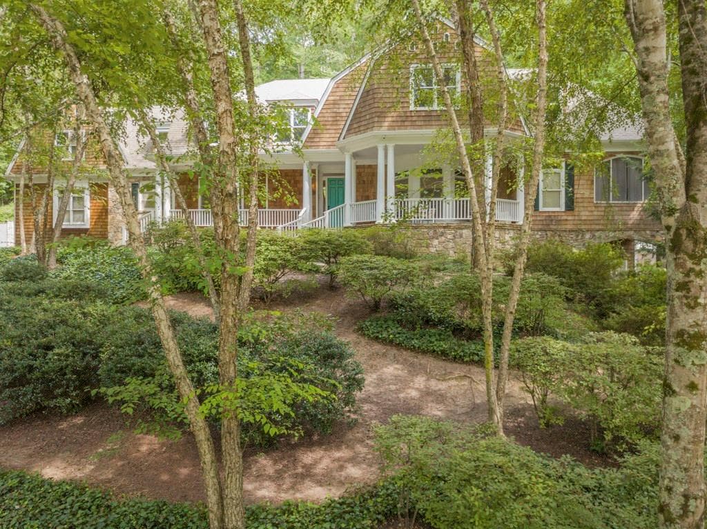 8310 Grogans Ferry Road, Sandy Springs, GA 30350 — most recent listing photo