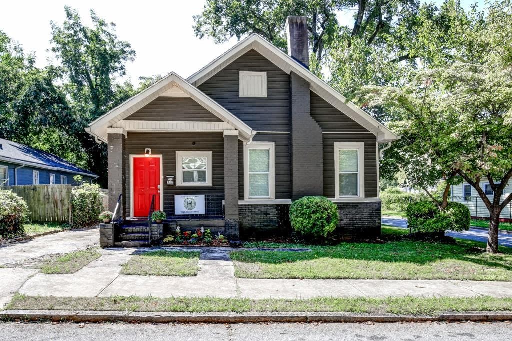 3 bedroom, 1,627 sq ft single family residence sold at 962 Palmetto Avenue, Atlanta, GA 30314