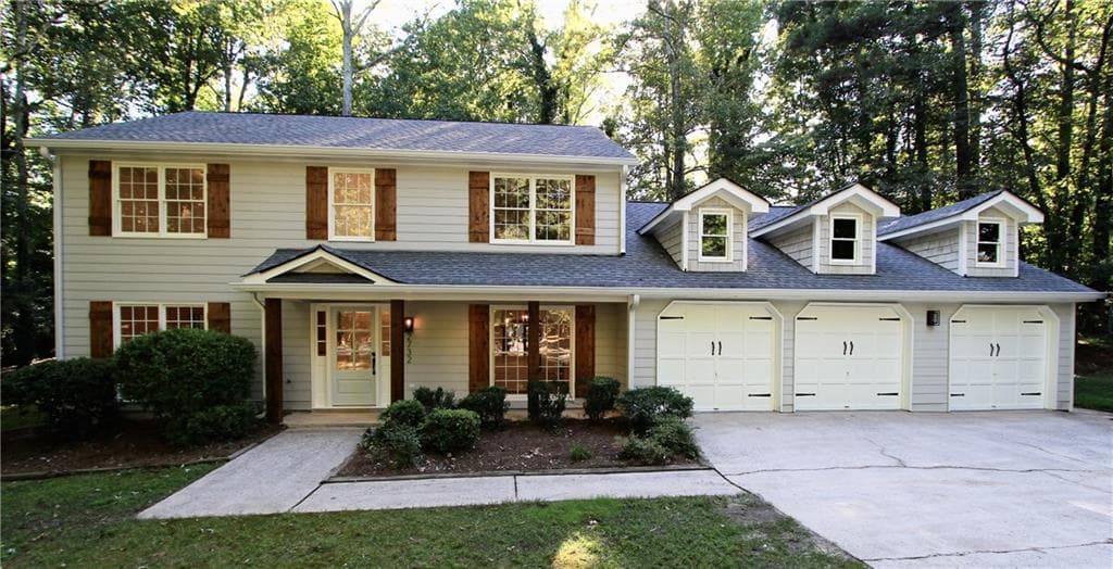 5 bedroom, 3,100 sq ft single family residence sold at 2732 Briar Lane, Marietta, GA 30062