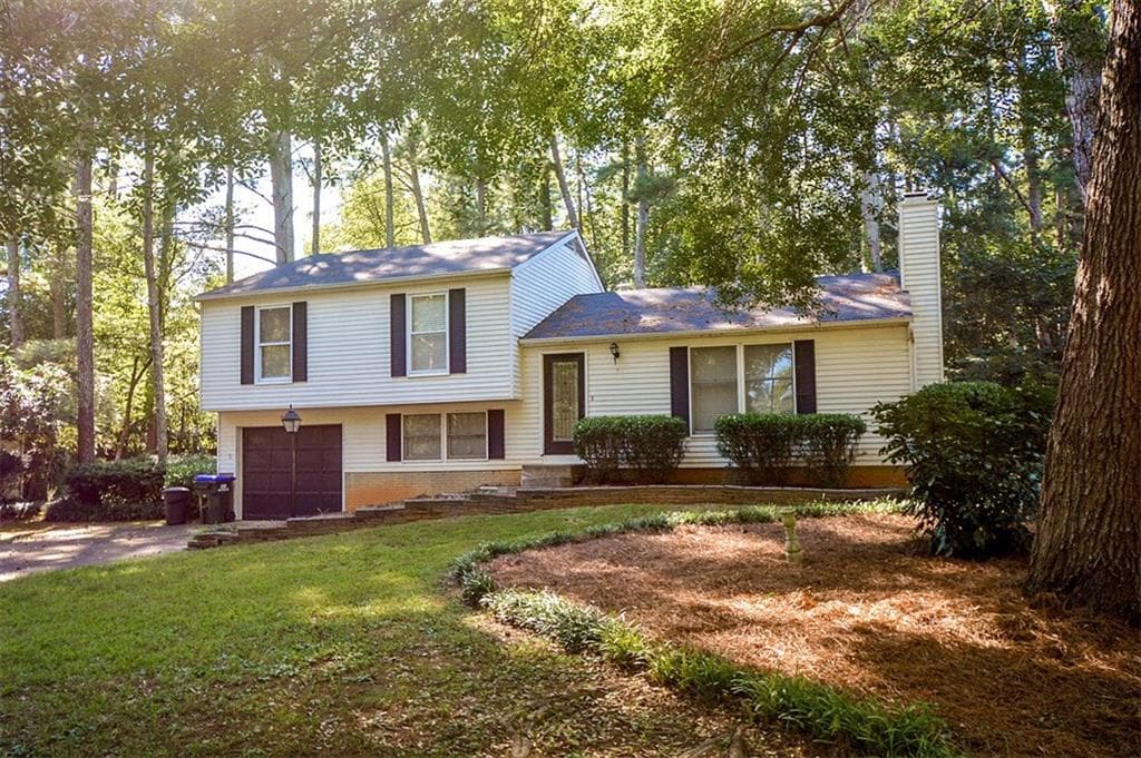 3 bedroom single family residence sold at 425 N Pond Trail, Roswell, GA 30076