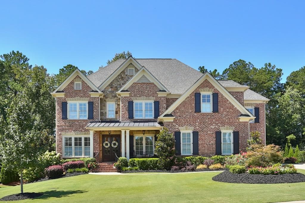 6 bedroom single family residence sold at 2590 Manor Creek Court, Cumming, GA 30041