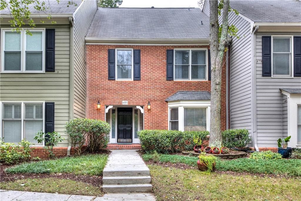 4 bedroom, 2,802 sq ft condominium sold at 405 Bainbridge Drive 405, Sandy Springs, GA 30327