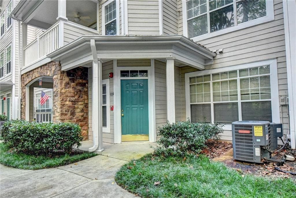 3 bedroom, 2,338 sq ft condominium sold at 226 Edinburgh Court, Alpharetta, GA 30004