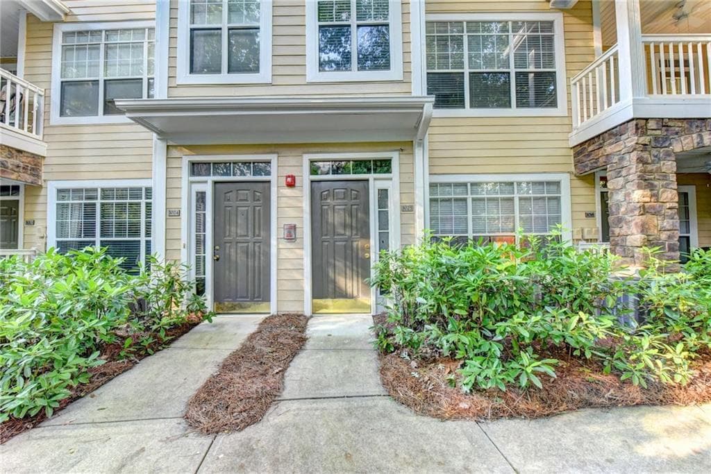 2 bedroom, 1,750 sq ft condominium sold at 1025 Whitshire Way, Alpharetta, GA 30004