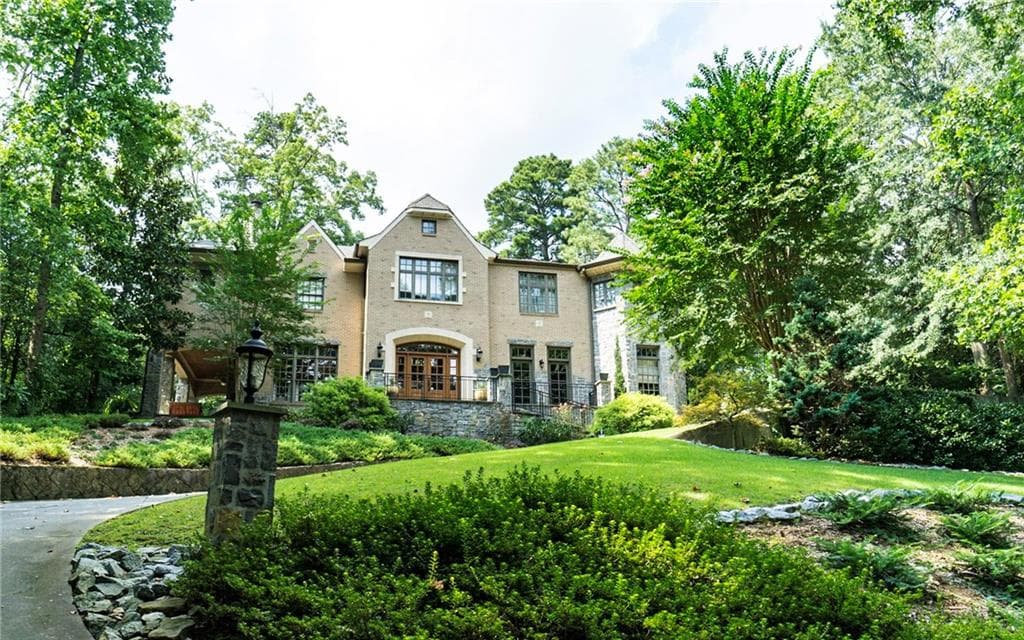 5 bedroom, 5,186 sq ft single family residence sold at 314 Brentwood Drive, Atlanta, GA 30305