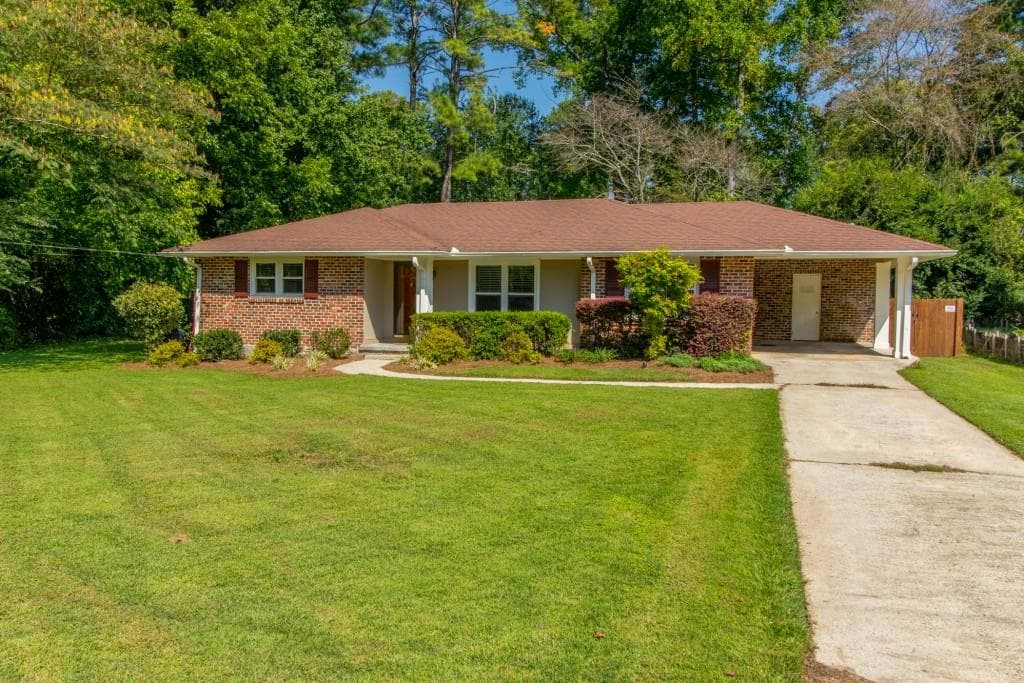 3 bedroom, 1,485 sq ft single family residence sold at 1998 Woodbine Terrace, Atlanta, GA 30329