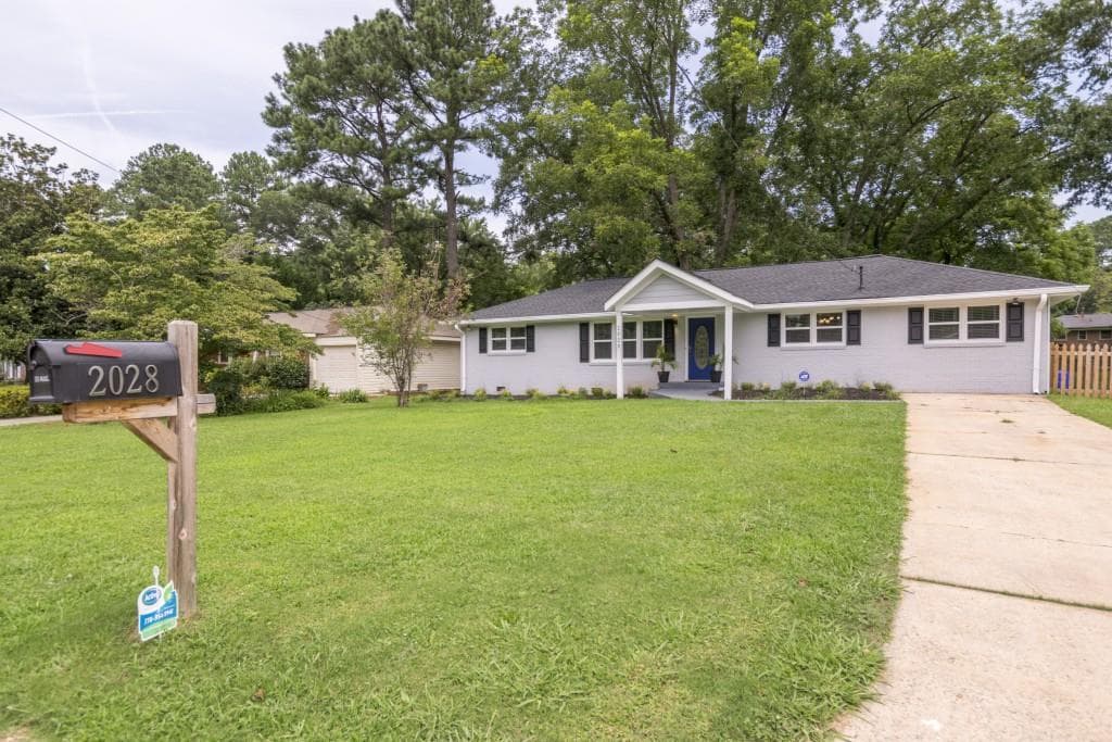 3 bedroom, 1,500 sq ft single family residence sold at 2028 Mesa Drive, Atlanta, GA 30316
