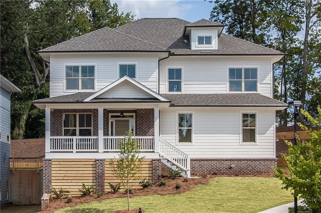 4 bedroom, 2,743 sq ft single family residence sold at 2932 Silver Hill Terrace, Atlanta, GA 30316