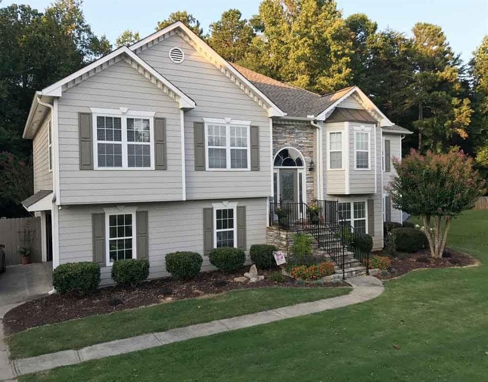 4 bedroom, 2,856 sq ft single family residence sold at 3370 Duncan Bridge Drive, Buford, GA 30519