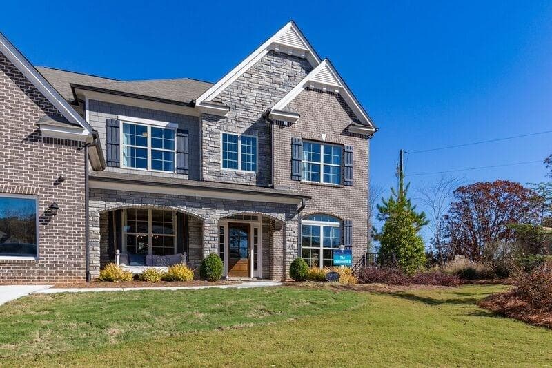 5 bedroom single family residence sold at 3804 Mabry Ridge Drive, Buford, GA 30518