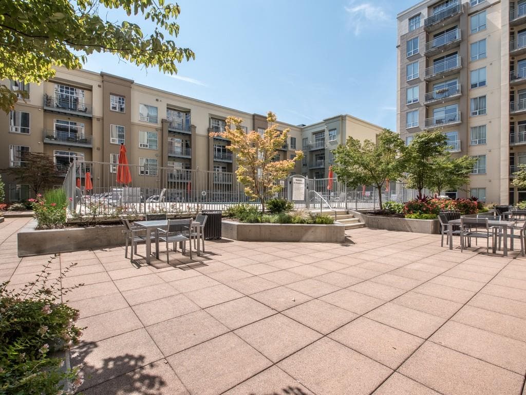 1 bedroom, 852 sq ft condominium sold at 711 Cosmopolitan Drive 247, Atlanta, GA 30324