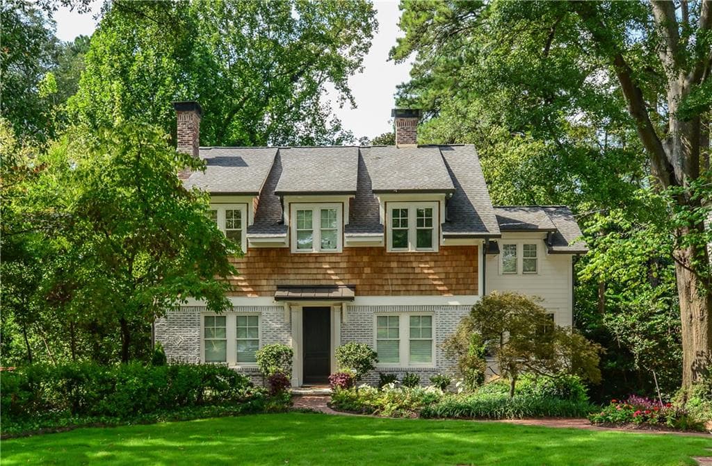 5 bedroom, 3,768 sq ft single family residence sold at 2180 Edison Avenue, Atlanta, GA 30305