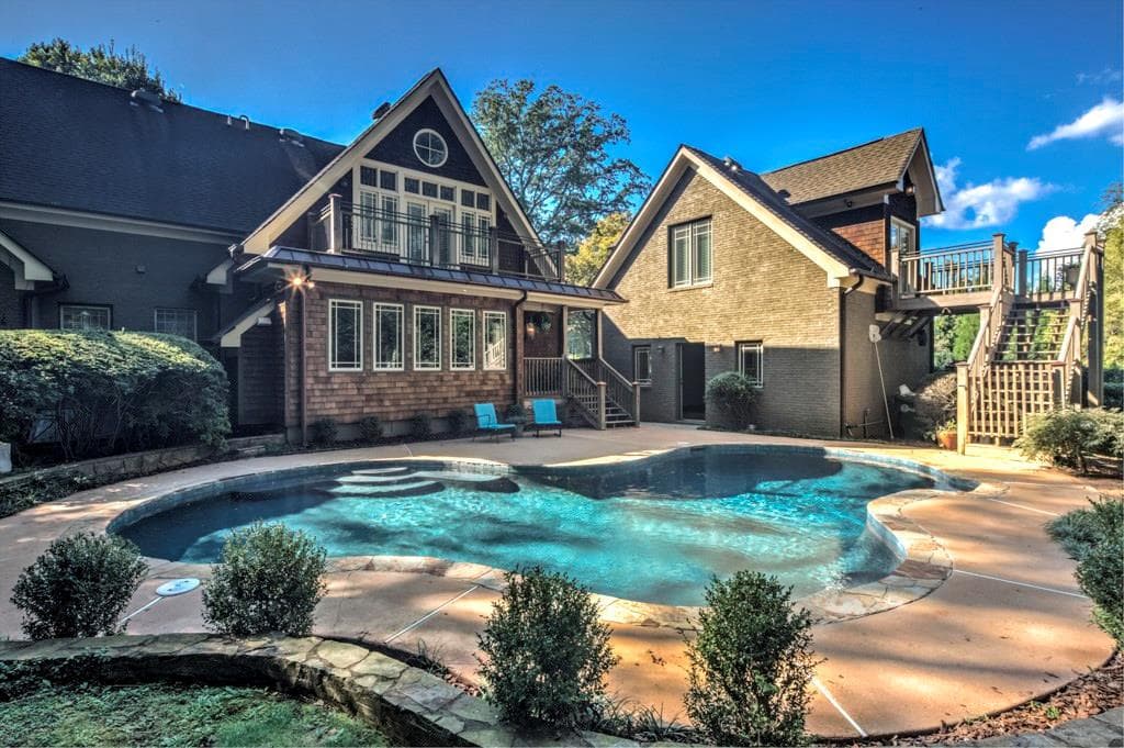 3 bedroom single family residence sold at 691 Stovall Boulevard, Atlanta, GA 30342