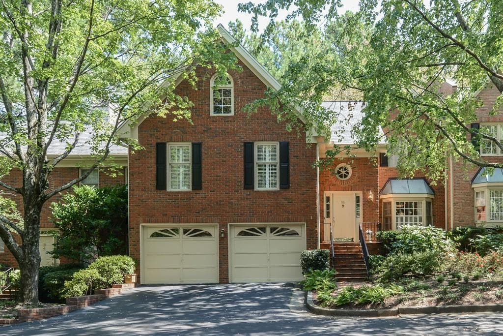 3 bedroom townhouse sold at 16 Ivy Chase, Atlanta, GA 30342