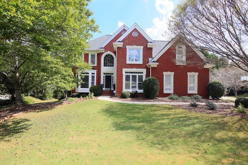 4 bedroom, 4,271 sq ft single family residence sold at 2524 Dunhaven Glen, Snellville, GA 30078