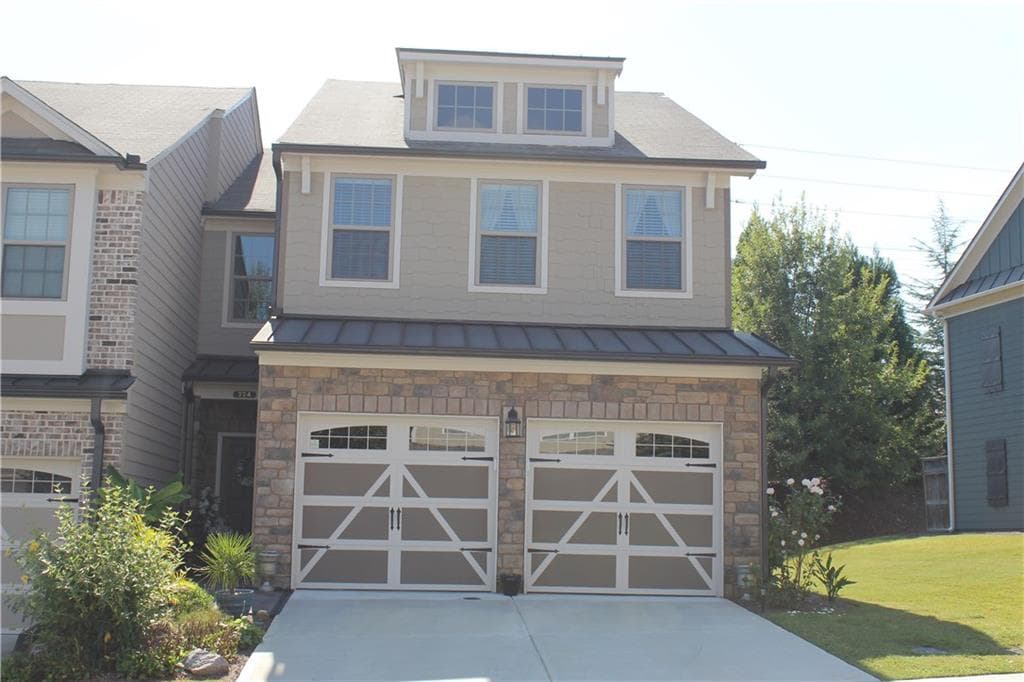 3 bedroom, 1,940 sq ft townhouse sold at 224 Stone Park Drive, Woodstock, GA 30188