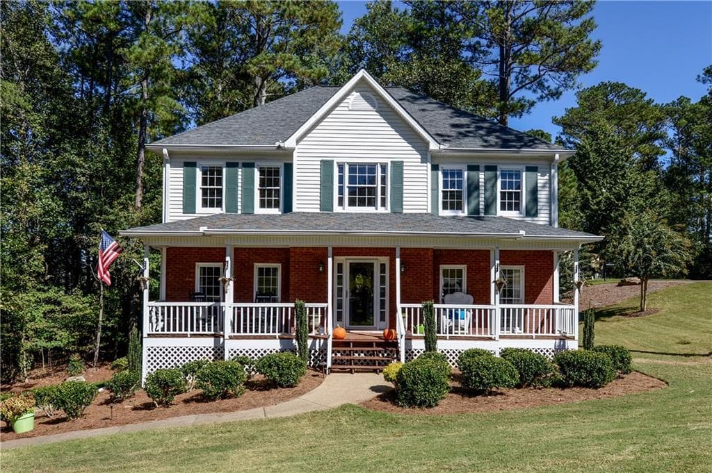 4 bedroom, 2,296 sq ft single family residence sold at 1330 Willow Tree Drive, Woodstock, GA 30188