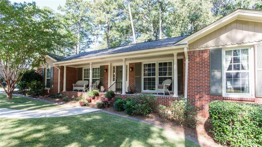 5 bedroom, 4,056 sq ft single family residence sold at 1876 Mount Brian Road, Atlanta, GA 30329