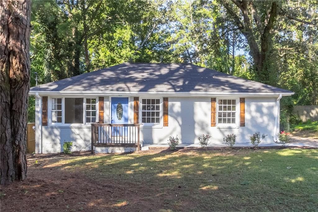 3 bedroom, 1,107 sq ft single family residence sold at 1897 Iona Drive, Atlanta, GA 30316