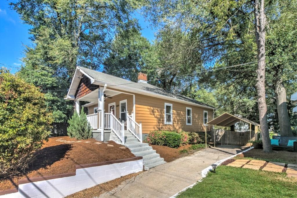 2 bedroom single family residence sold at 2639 Peyton Road, Atlanta, GA 30318