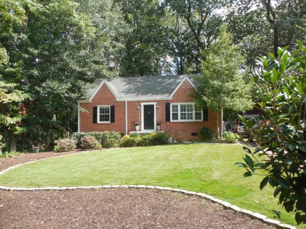 3 bedroom, 1,420 sq ft single family residence sold at 1164 Walker Drive, Decatur, GA 30030