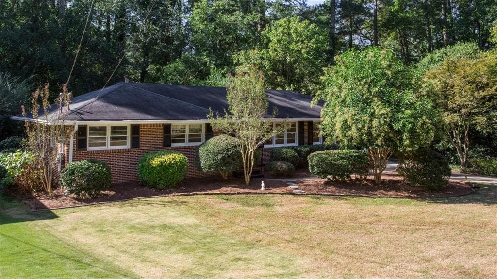 3 bedroom, 1,416 sq ft single family residence sold at 1993 Innwood Road, Atlanta, GA 30329