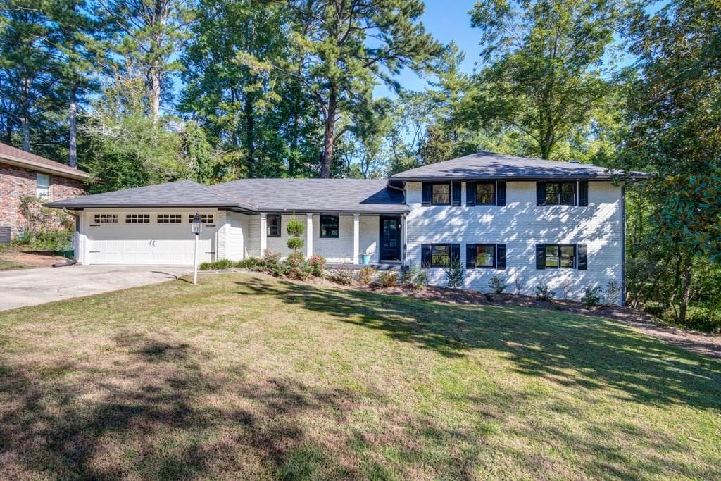 5 bedroom, 2,548 sq ft single family residence sold at 2089 S Akin Drive, Atlanta, GA 30345