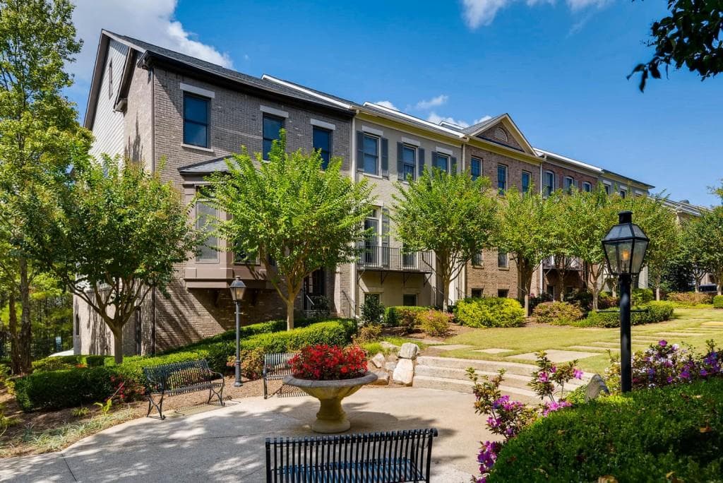 3 bedroom, 3,028 sq ft townhouse sold at 124 W Ridge Way 124, Roswell, GA 30076