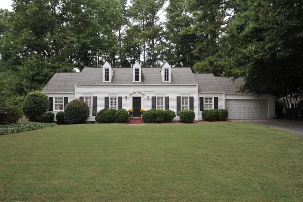 4 bedroom, 1,939 sq ft single family residence sold at 2966 Margaret Mitchell Court, Atlanta, GA 30327
