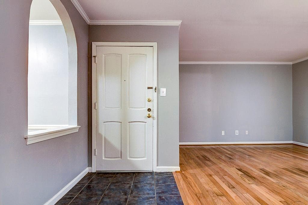 2 bedroom, 1,100 sq ft condominium sold at 12 Vista Square -, Atlanta, GA 30327