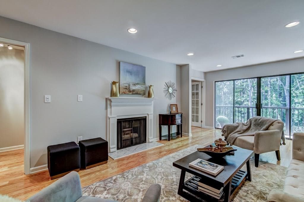 2 bedroom, 1,249 sq ft condominium sold at 3310 Pine Heights Drive 3310, Atlanta, GA 30324