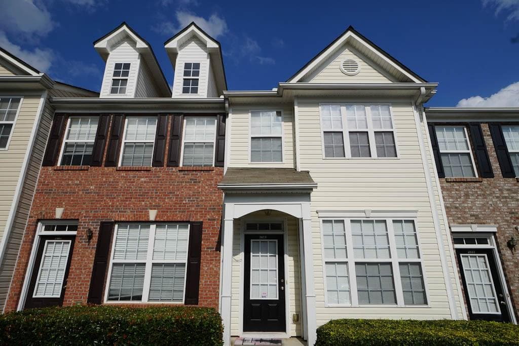 2 bedroom, 1,482 sq ft condominium sold at 2659 Heathrow Drive, Lawrenceville, GA 30043