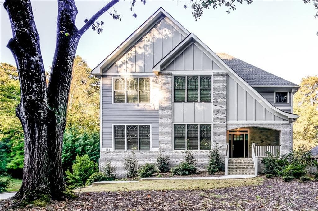 1652 Frazier Road, Decatur, GA 30033 — most recent listing photo