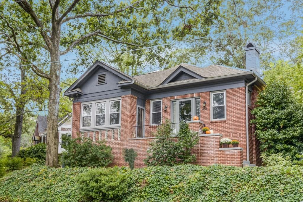 4 bedroom, 1,919 sq ft single family residence sold at 431 Callan Circle, Atlanta, GA 30307