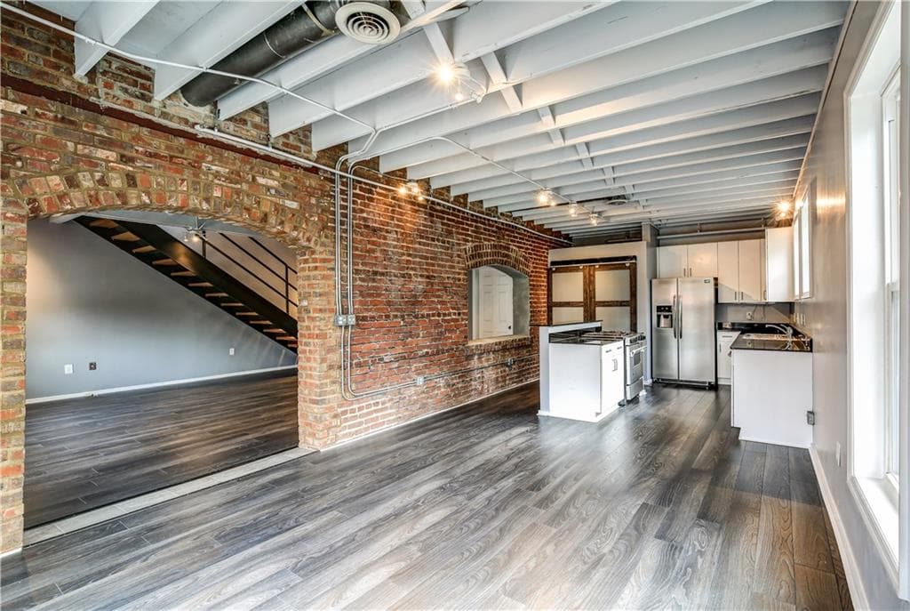 2 bedroom, 2,020 sq ft condominium sold at 158 Walker Street 7, Atlanta, GA 30313