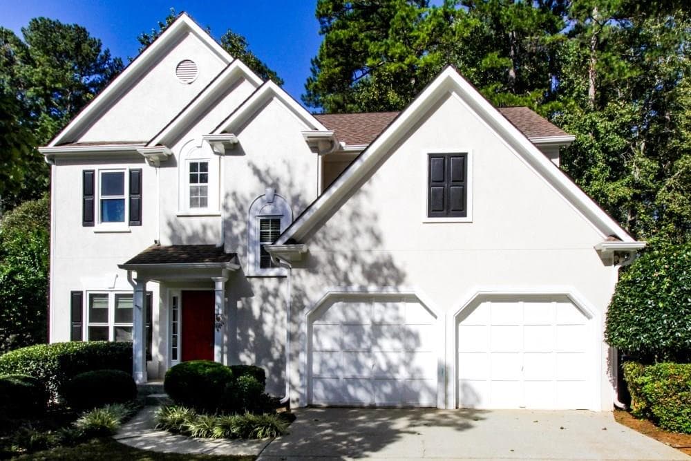 4 bedroom, 2,374 sq ft single family residence sold at 2320 Pendleton Place, Suwanee, GA 30024