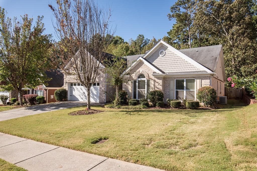 979 Simonton Glen Drive, Lawrenceville, GA 30045 — most recent listing photo